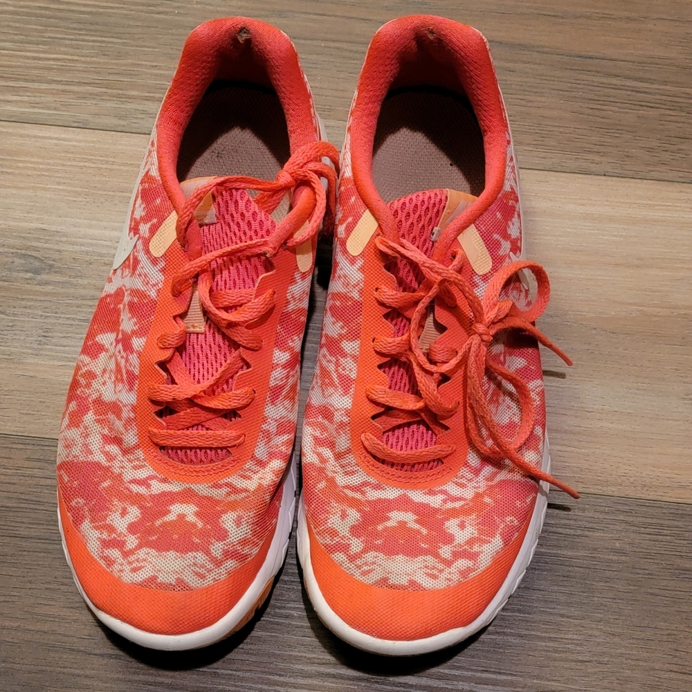 Nike Hot Pink Running Shoes